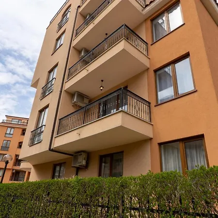 Apart Efir 2 Daire Sunny Beach